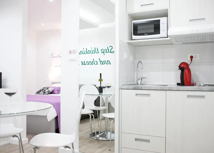 4 In Hotel 4*