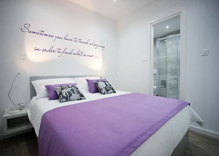 4 In Hotel 4*