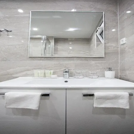 Hotel For In 4*