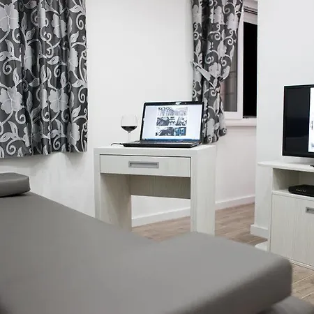 4 In Отель Сплит