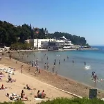 4 In Ξενοδοχείο 4*