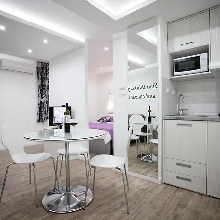 4 In Hotel 4*